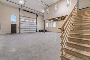 31603982