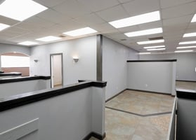 31604073