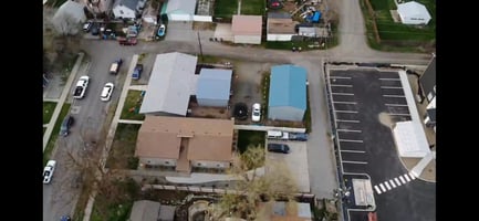31604640
