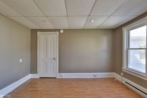 31605077