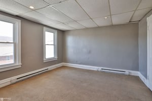 31605053