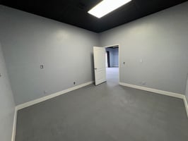 31607285
