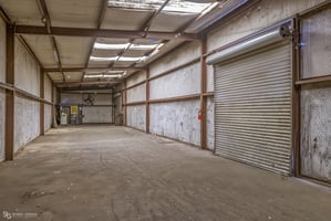 31607673