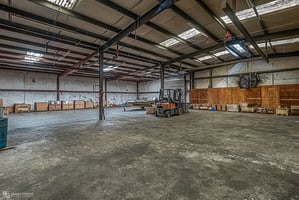31607675