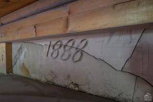 32575852
