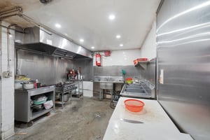 31613496