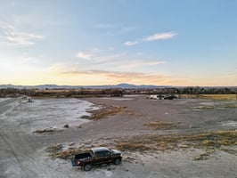 31613630