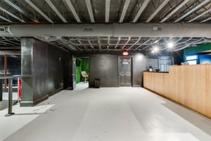 31618309