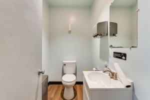 31618297