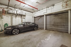 31619502