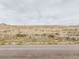 31621082
