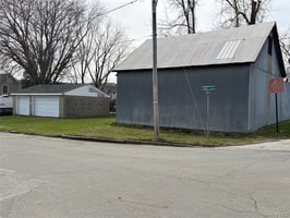 31621651