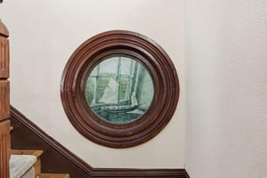 31621923