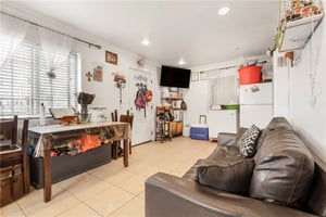 31627390