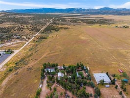 31627451