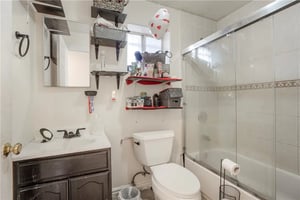 31627524