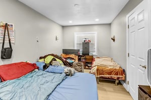 31628134