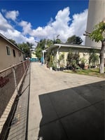 31720593