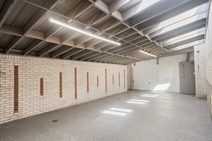31628943