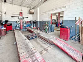 31631618