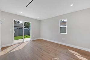 31632981