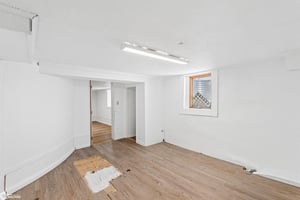 31635162
