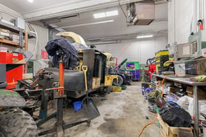 31637958