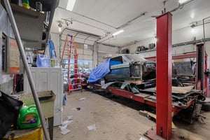 31637962