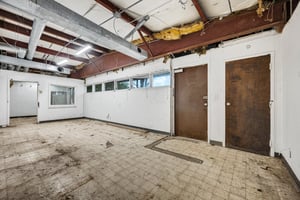 31638575