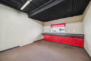 31638296