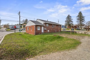 31706171