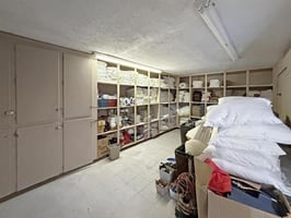 31654589