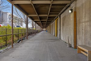 31640984