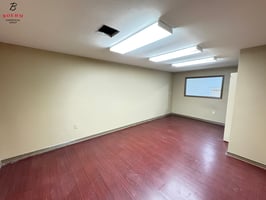 31640852