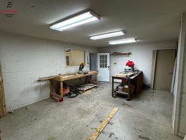 31640872