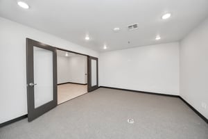 31642077