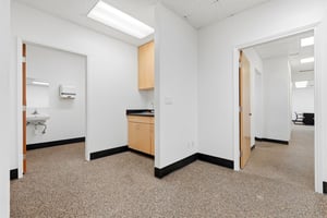 31642997