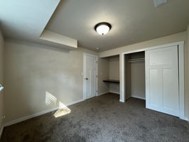 31643903