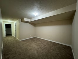 31643900