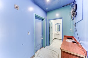 31685756