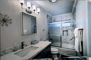 31720727