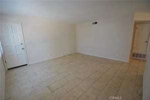 31648136