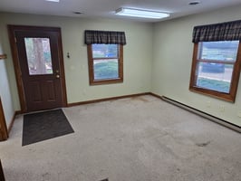 31656047