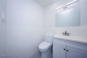 31682380