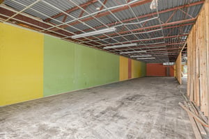 31658124