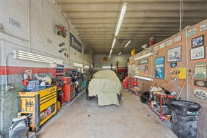 31658850