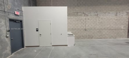 31658969