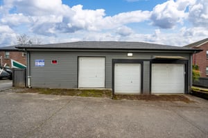 31667951