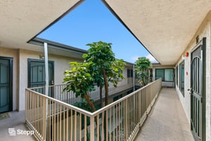 31671364