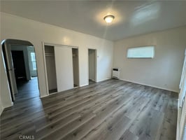31672561
